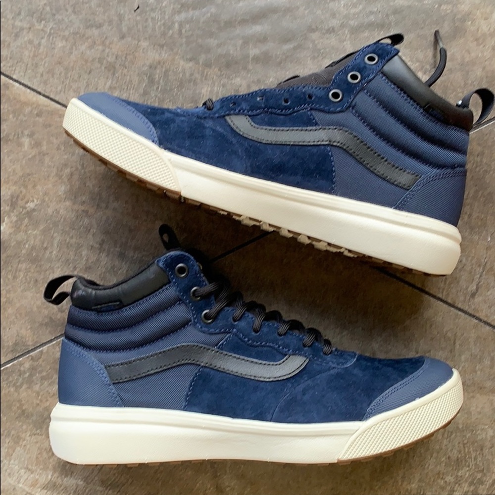 • VANS ULTRARANGE SK8-HI MTE Dress Blue/black WMNS - Picture 12 of 16